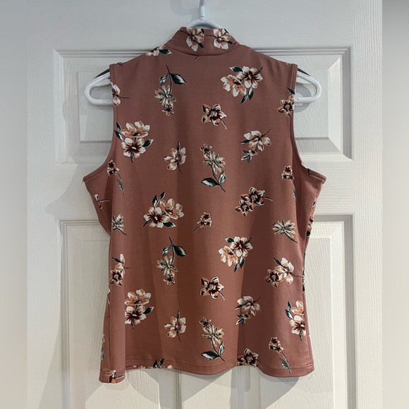 Women’s sleeveless floral top - Picture 2 of 5